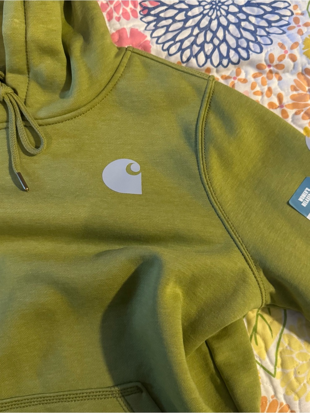 NWT medium WOMENS carhartt sweatshirt - Picture 3 of 5